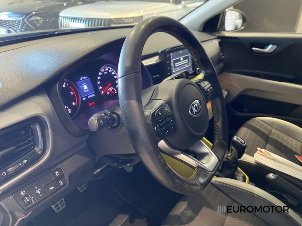 Kia Stonic usata a Bari (13)