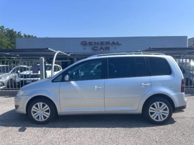 Volkswagen Touran Highline Ecofuel del 2008 usata a Codogno