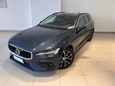 Volvo V60 B4 (d) Geartronic Momentum Business Pro del 2022 usata a Napoli