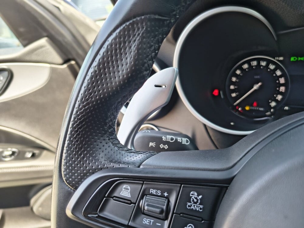 Alfa Romeo Stelvio usata a Firenze (16)