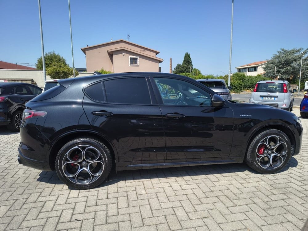 Alfa Romeo Stelvio usata a Firenze (8)