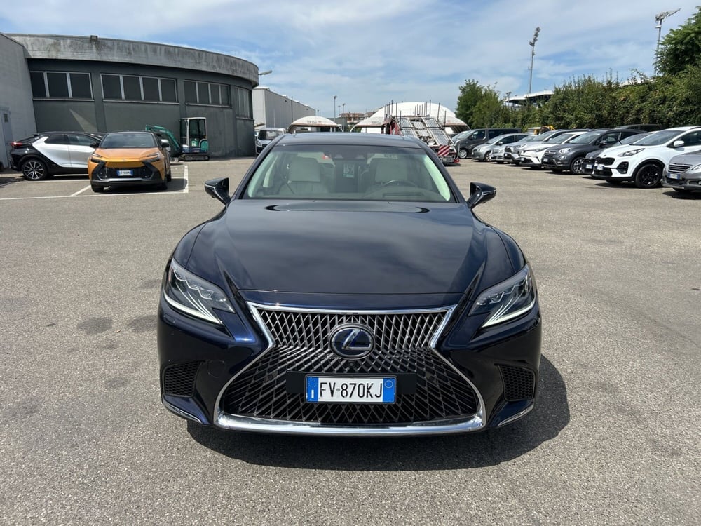 Lexus LS usata a Piacenza (2)