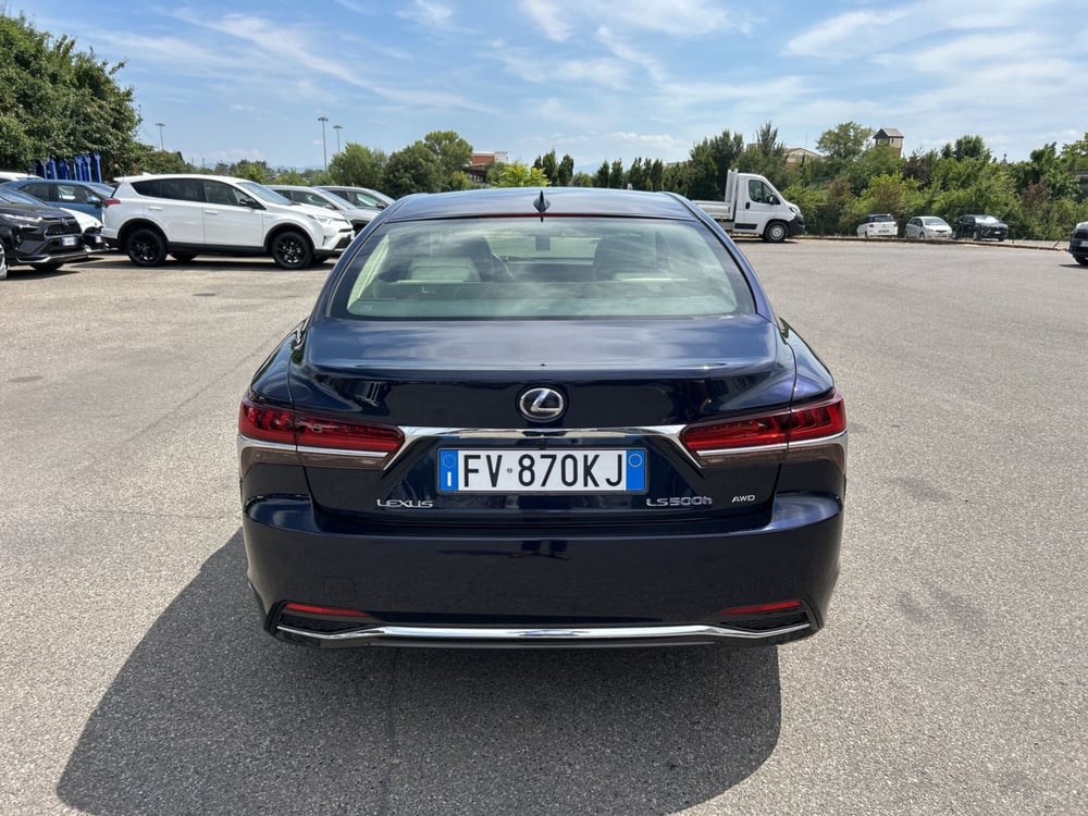 Lexus LS usata a Piacenza (5)