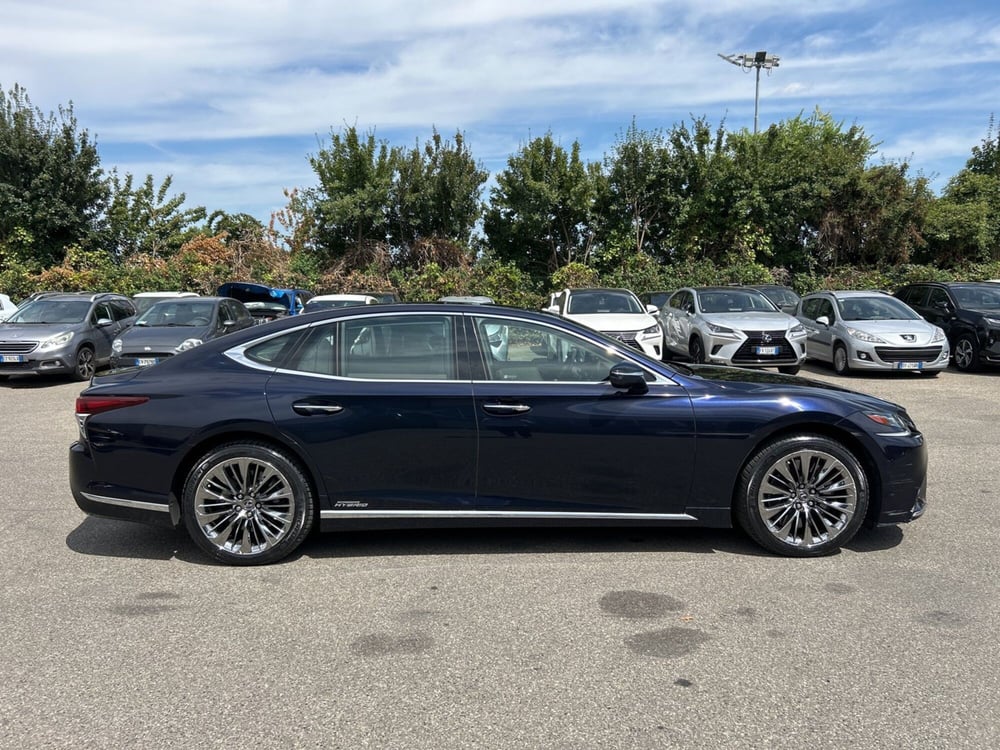 Lexus LS usata a Piacenza (7)