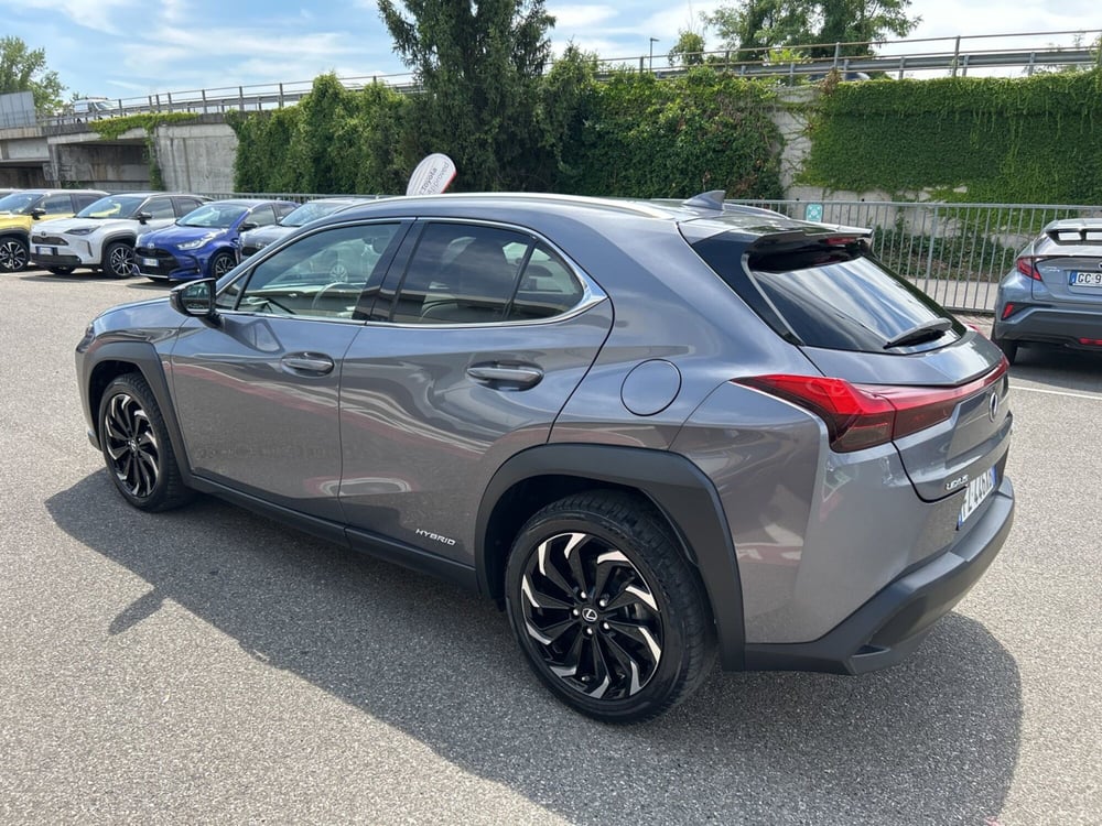 Lexus UX usata a Piacenza (4)