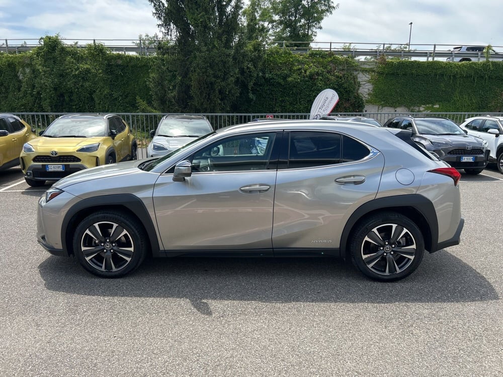 Lexus UX usata a Piacenza (3)