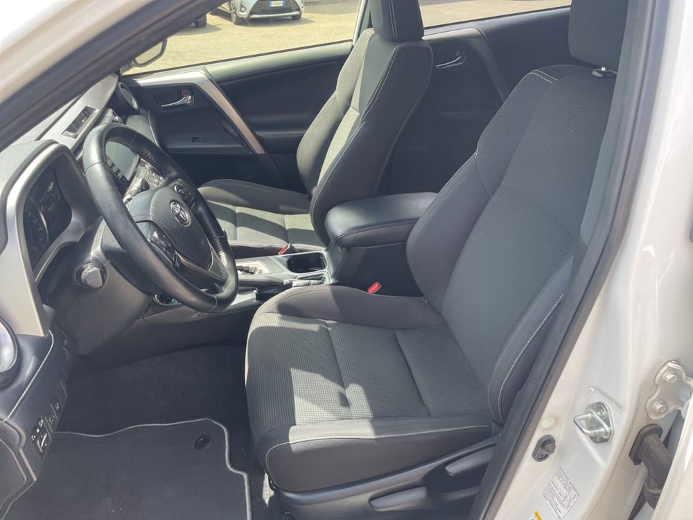 Toyota Rav4 usata a Piacenza (13)