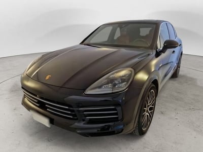 Porsche Cayenne 3.0 V6 E-Hybrid del 2022 usata a Sala Consilina