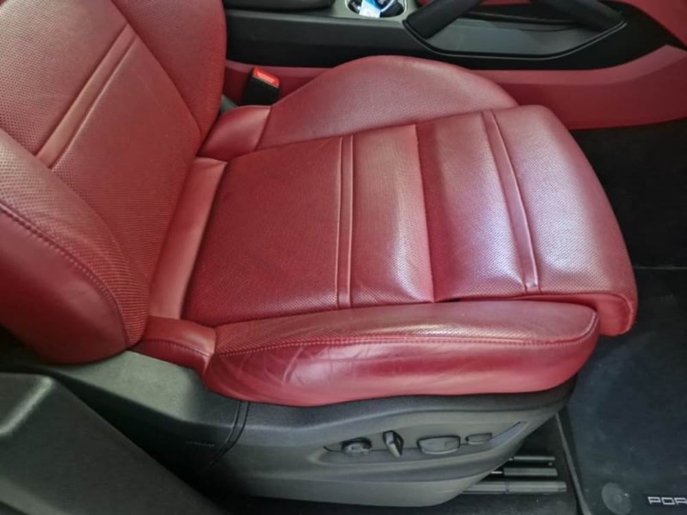 Porsche Cayenne usata a Salerno (14)