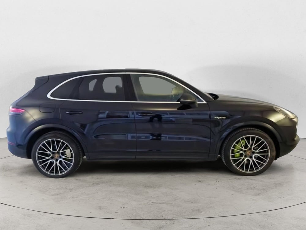 Porsche Cayenne usata a Salerno (5)