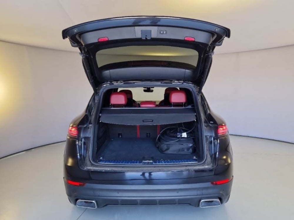 Porsche Cayenne usata a Salerno (8)