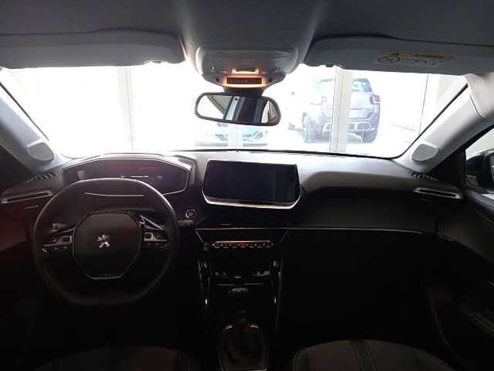 Peugeot 208 nuova a Perugia (7)