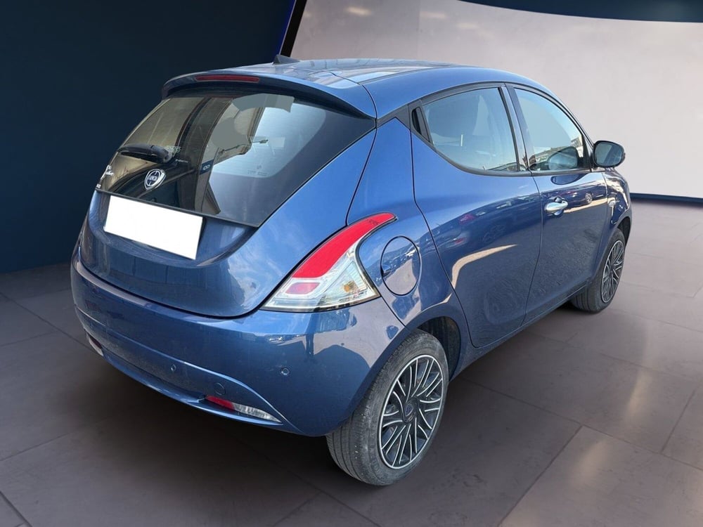 Lancia Ypsilon usata a Torino (4)
