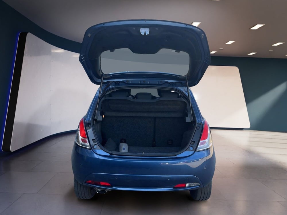 Lancia Ypsilon usata a Torino (7)