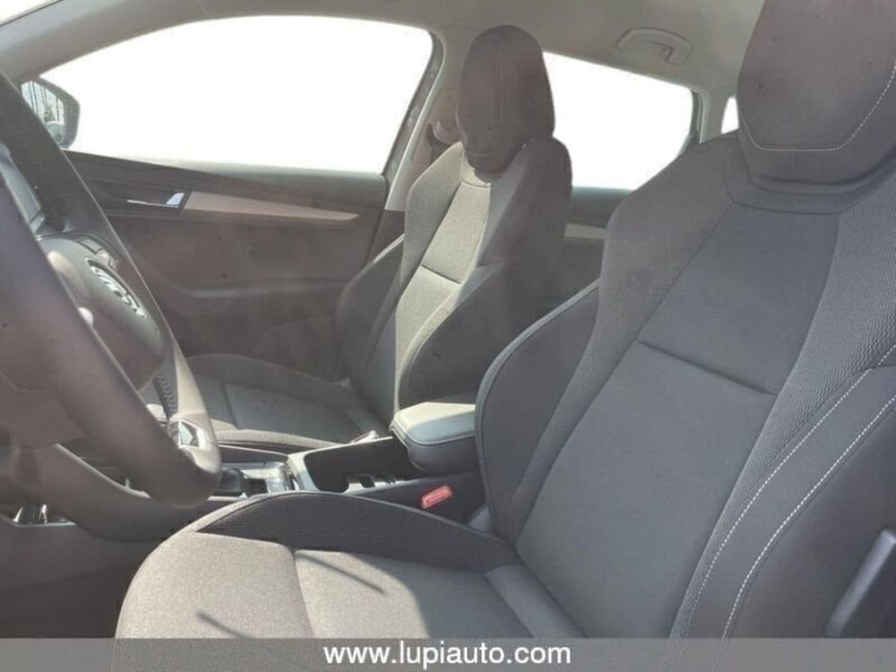 Skoda Karoq nuova a Prato (8)