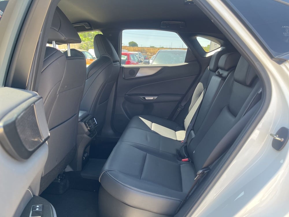 Lexus NX usata a Ragusa (7)