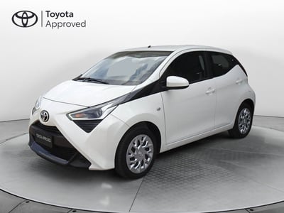 Toyota Aygo Connect 1.0 VVT-i 72 CV 5 porte x-play del 2021 usata a Montebelluna