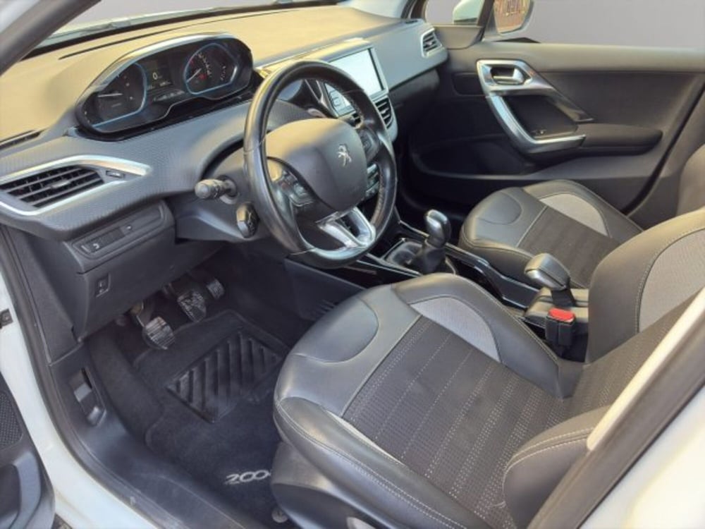 Peugeot 2008 usata a Perugia (9)