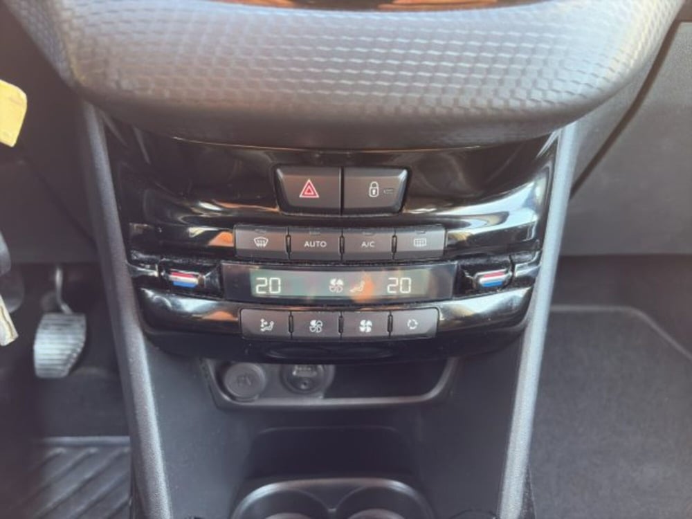 Peugeot 2008 usata a Perugia (16)