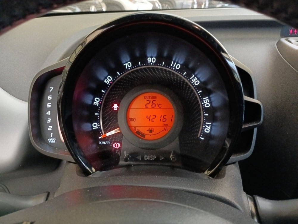 Toyota Aygo usata a Milano (13)