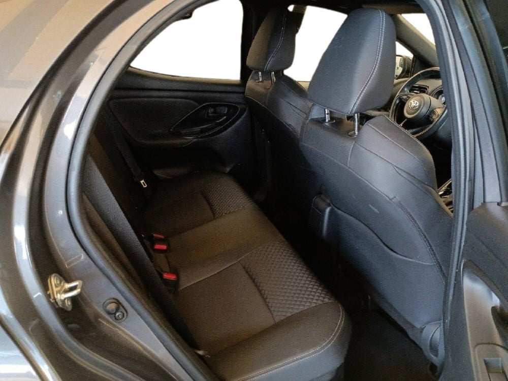 Toyota Yaris usata a Milano (8)