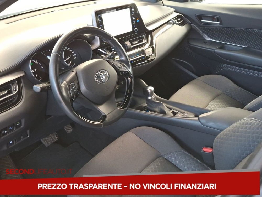Toyota Toyota C-HR usata a Roma (11)