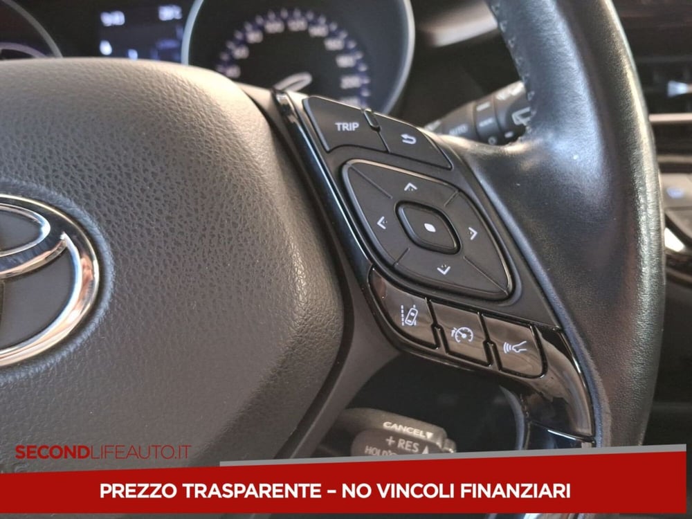 Toyota Toyota C-HR usata a Roma (14)