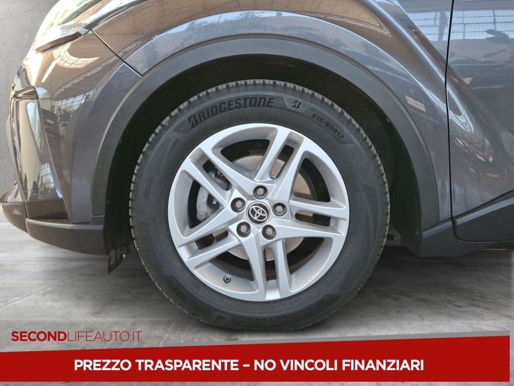 Toyota Toyota C-HR usata a Roma (9)