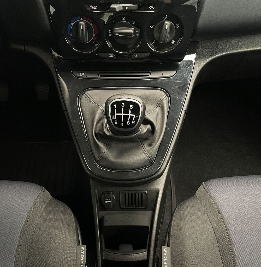 Lancia Ypsilon usata a Novara (12)