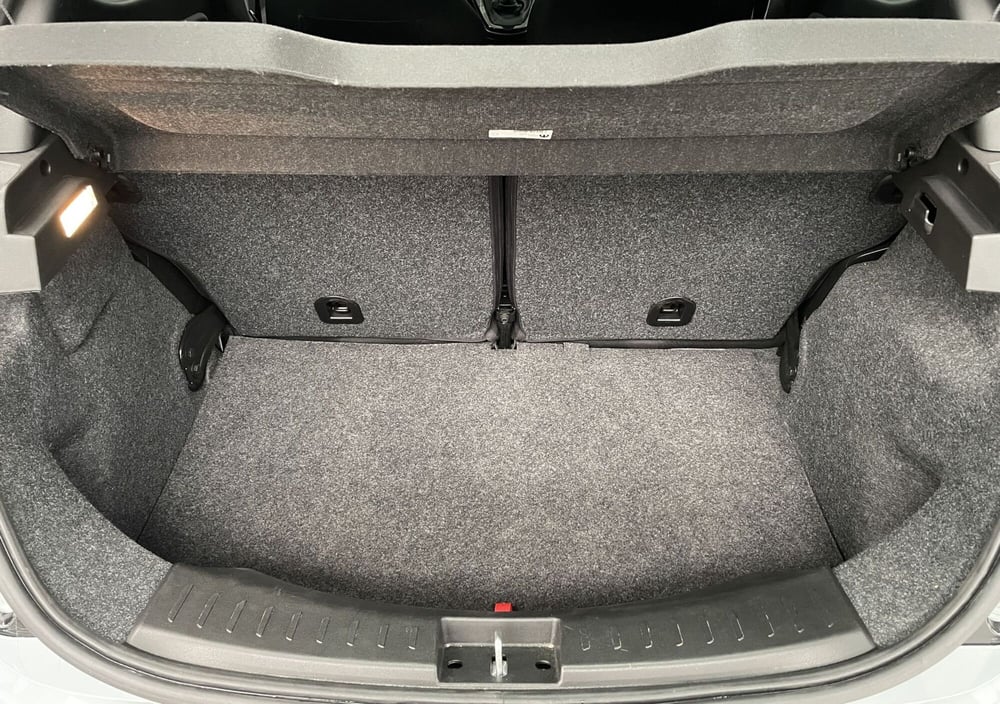 Lancia Ypsilon usata a Novara (19)