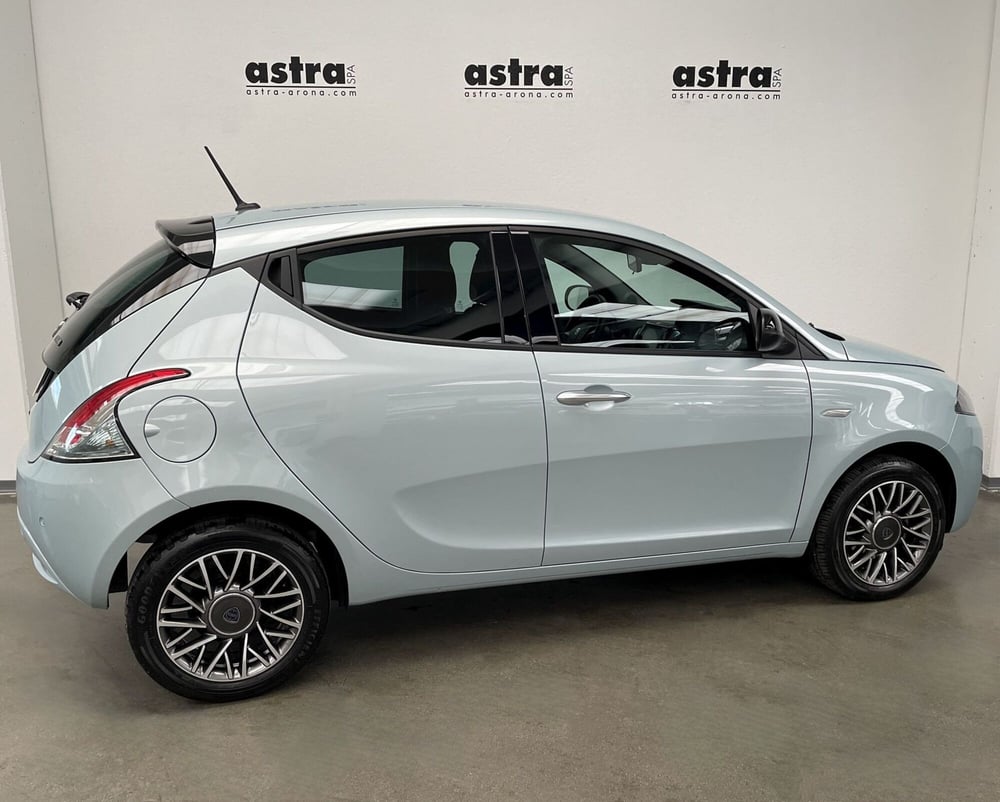 Lancia Ypsilon usata a Novara (4)