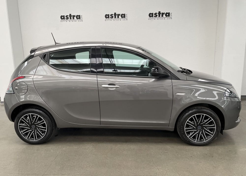Lancia Ypsilon usata a Novara (3)