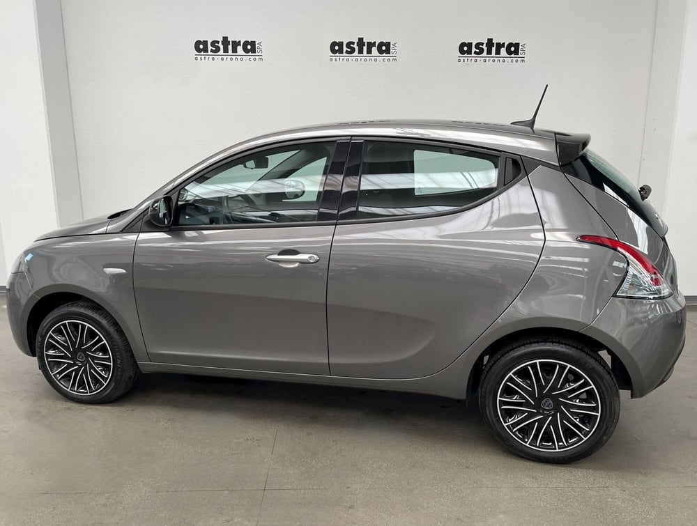 Lancia Ypsilon usata a Novara (6)