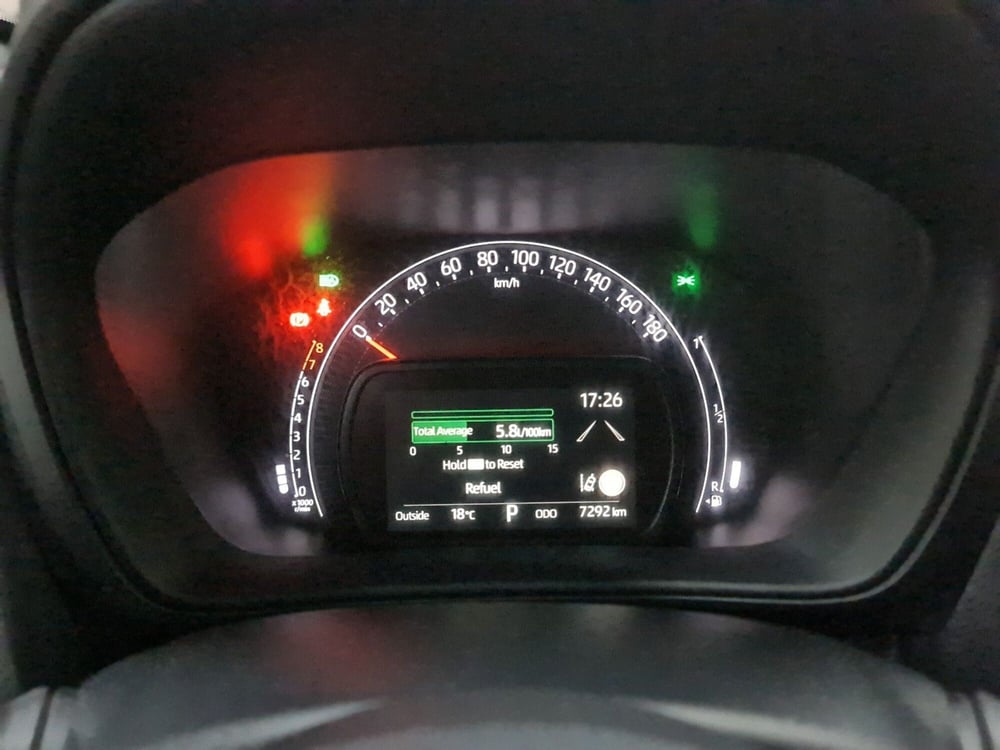 Toyota Aygo X usata a Bologna (14)