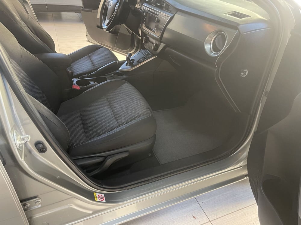 Toyota Auris usata a Bologna (11)