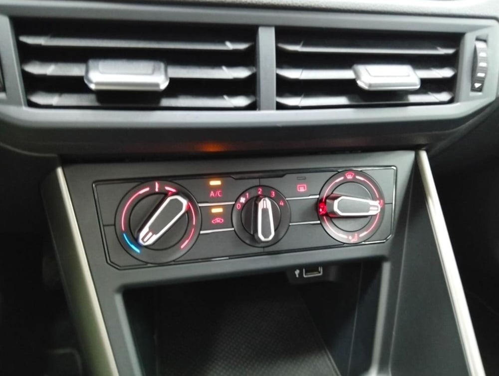 Volkswagen Polo usata a Como (17)