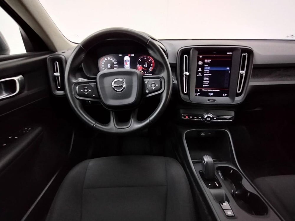 Volvo XC40 usata a Como (10)