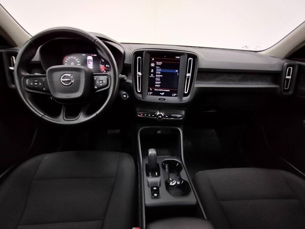 Volvo XC40 usata a Como (4)