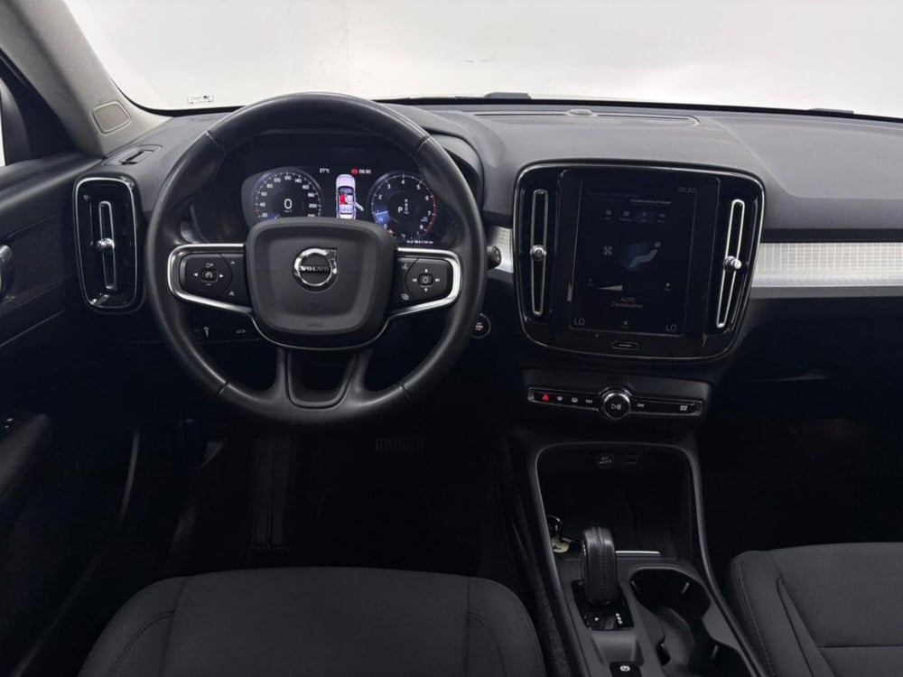 Volvo XC40 usata a Como (10)