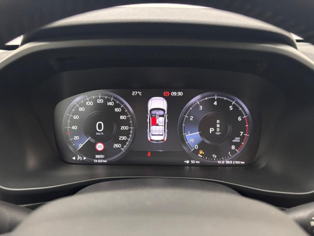 Volvo XC40 usata a Como (12)