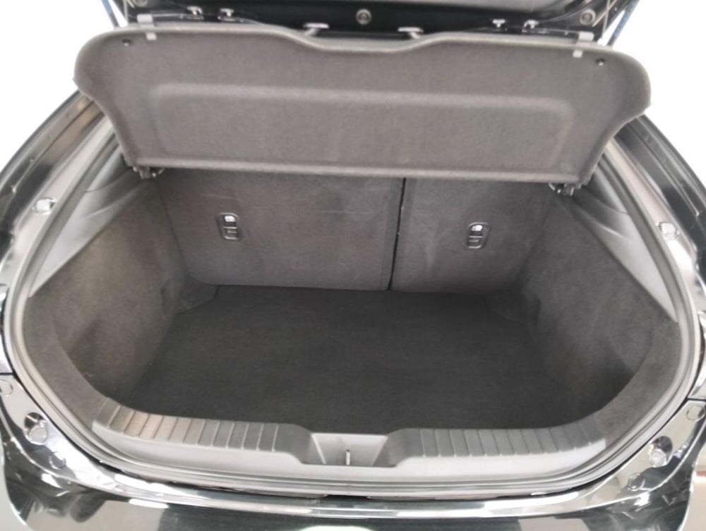Mazda Mazda3 Hatchback usata a Como (19)