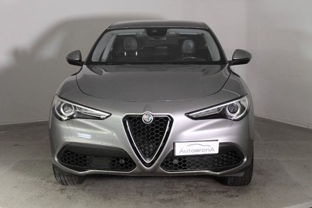 Alfa Romeo Stelvio usata a Novara (2)