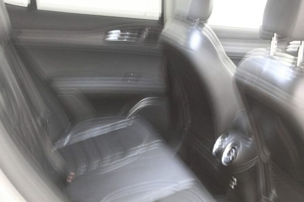 Alfa Romeo Stelvio usata a Novara (9)