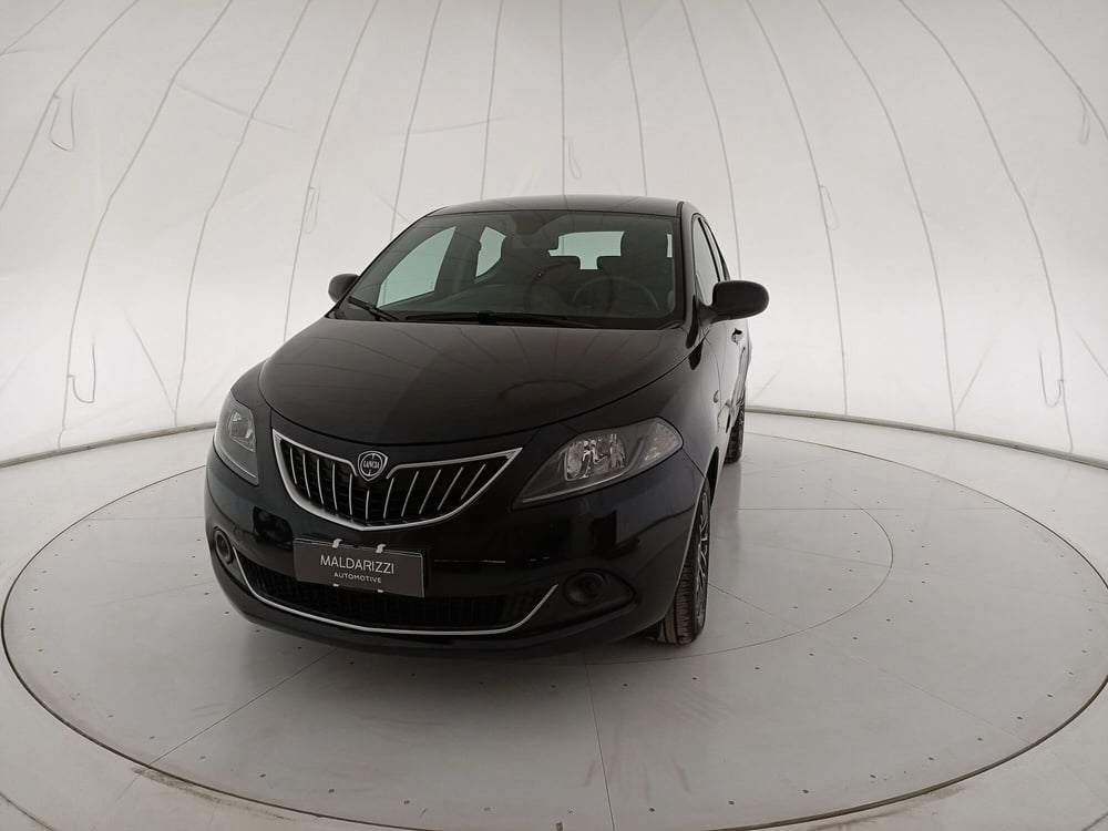 Lancia Ypsilon usata a Bari