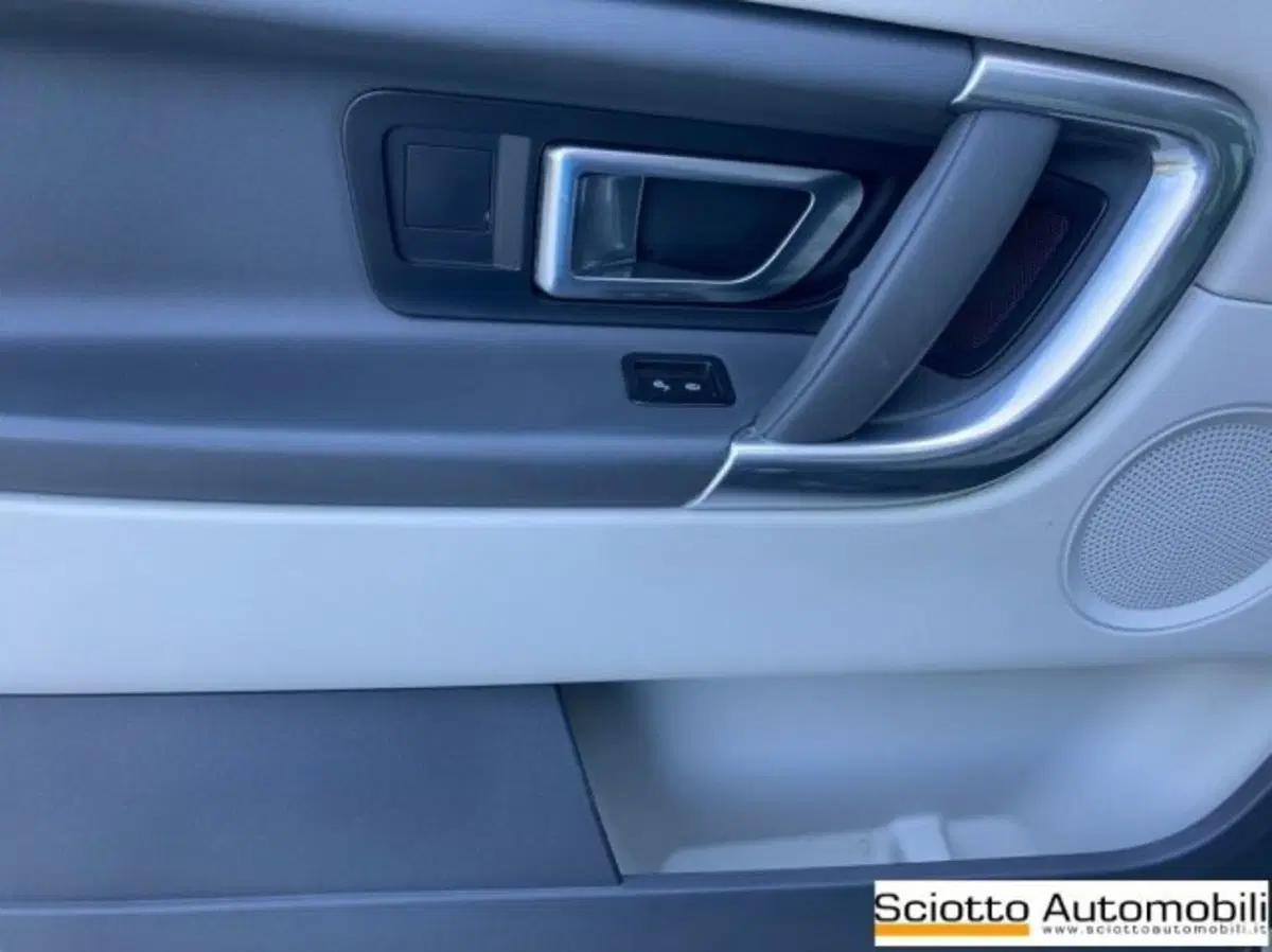 Land Rover Discovery Sport usata a Messina (12)