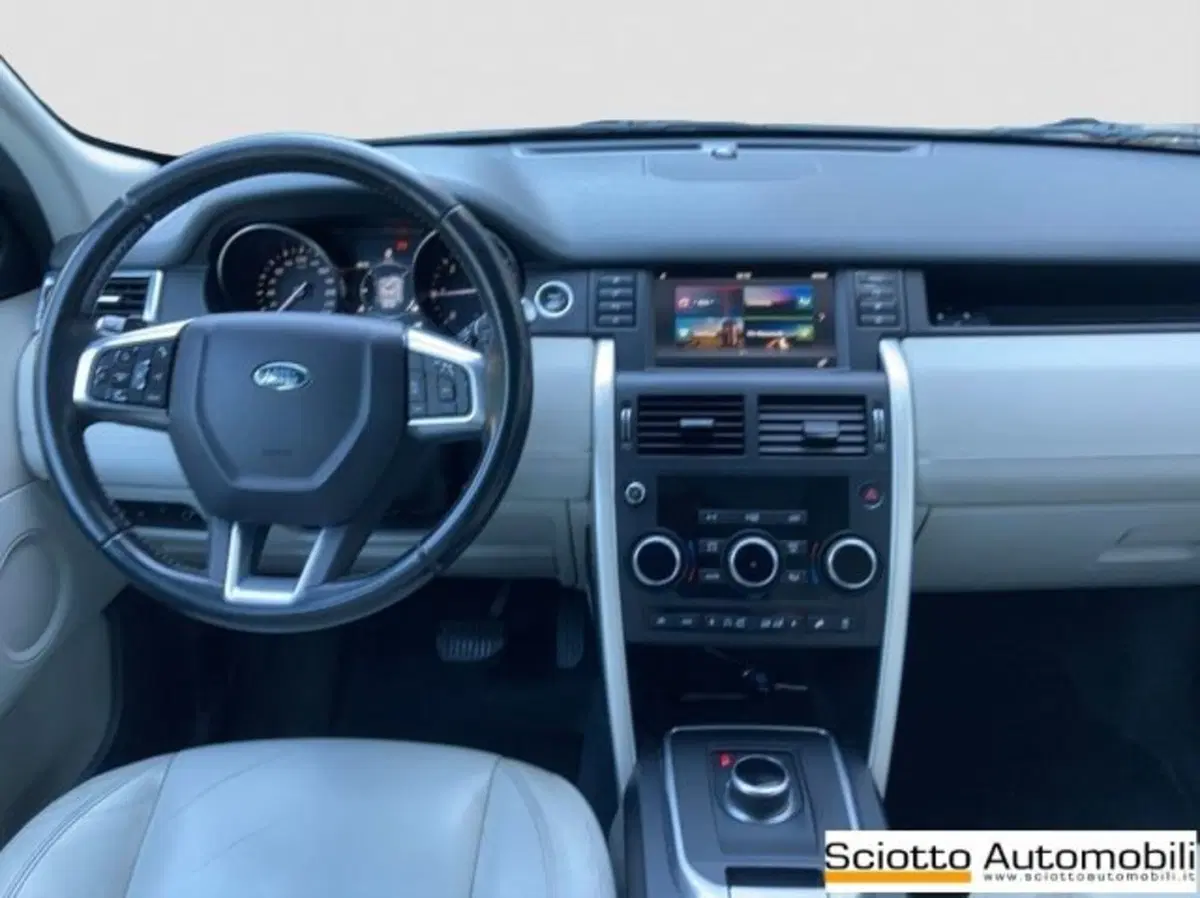 Land Rover Discovery Sport usata a Messina (14)