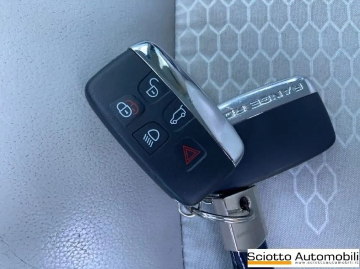 Land Rover Discovery Sport usata a Messina (19)