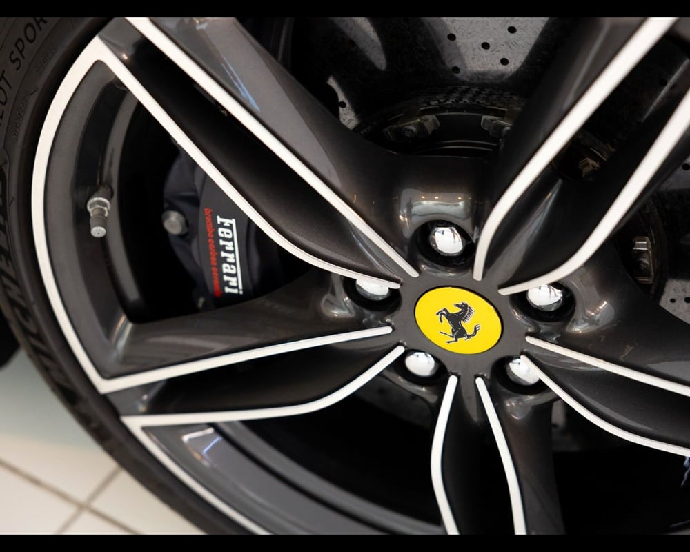 Ferrari Roma Spider usata a Padova (12)