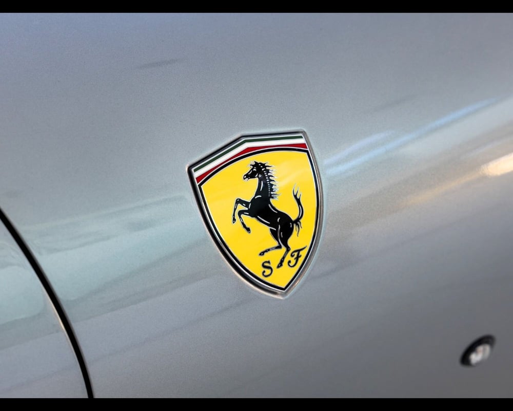 Ferrari Roma Spider usata a Padova (15)