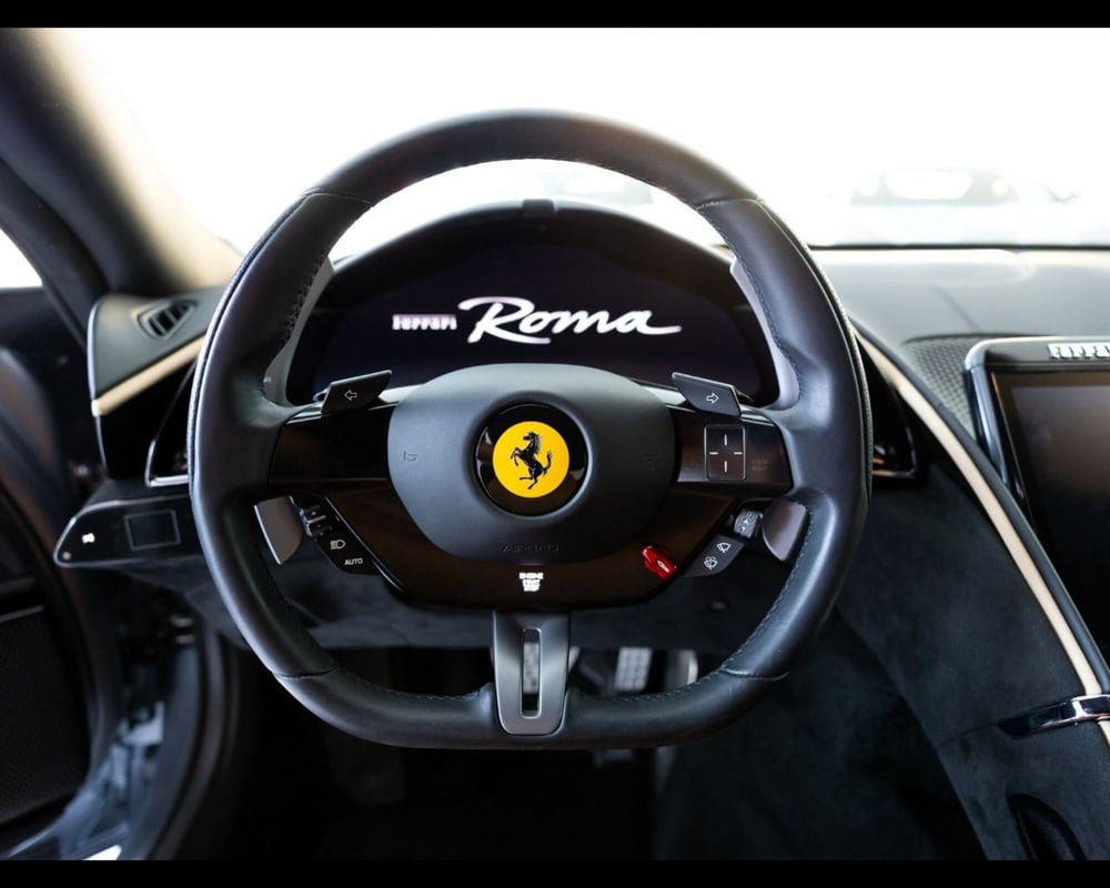 Ferrari Roma Spider usata a Padova (16)